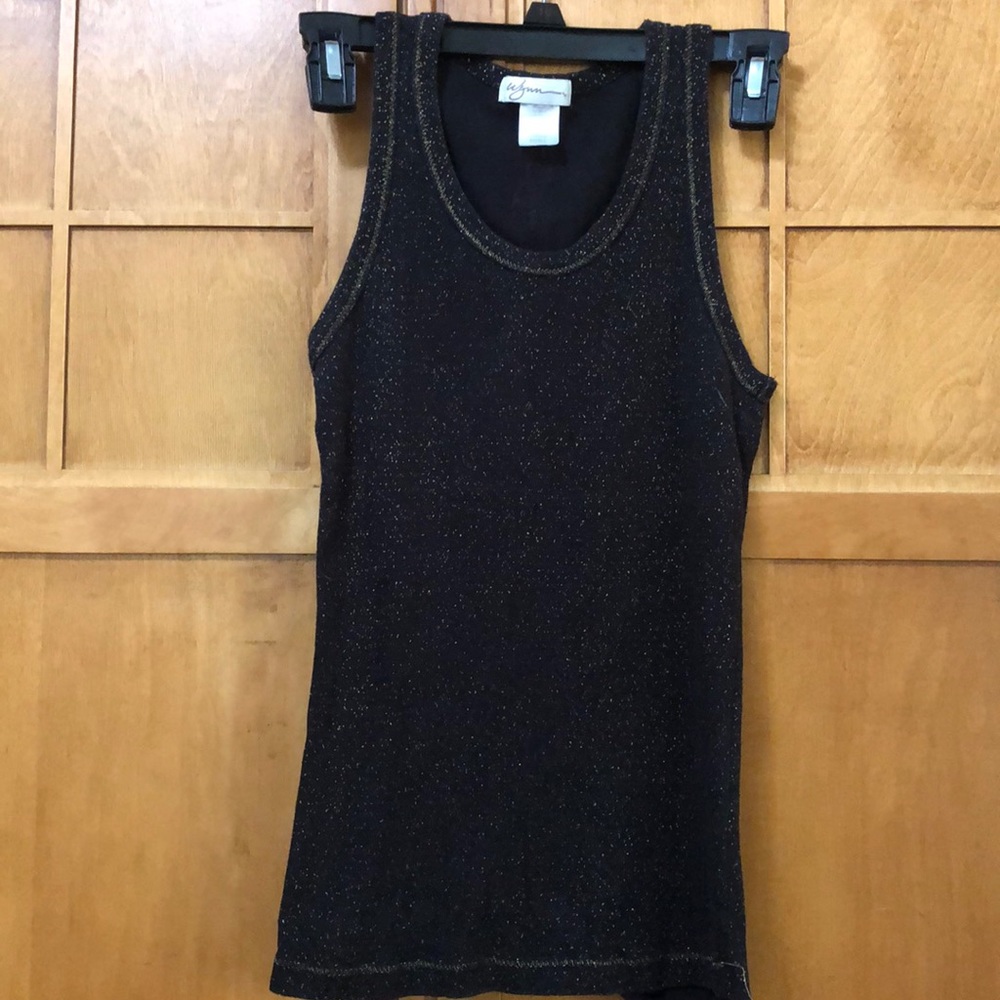 Black Wynn tank top!